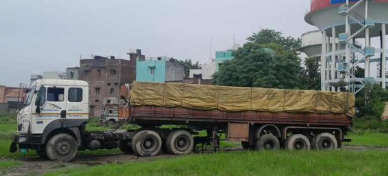 पढिए:-खून से लाल हुआ हाईवे,पानी डालकर कर दिया साफ -देर रात्रि डंपर ने रौंद डाला एक युवक -शिनाख्त में आई दिक्कत,समेटा गया शव