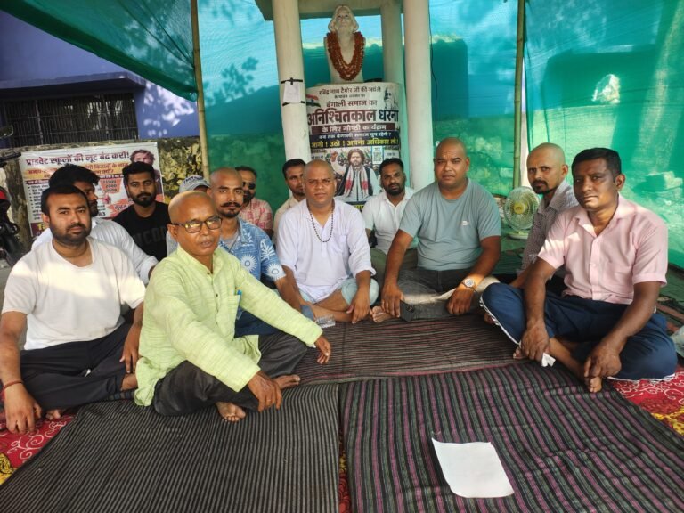 एससी का मिले दर्जा,सुब्रत ने मुंडवाए सिर के बाल