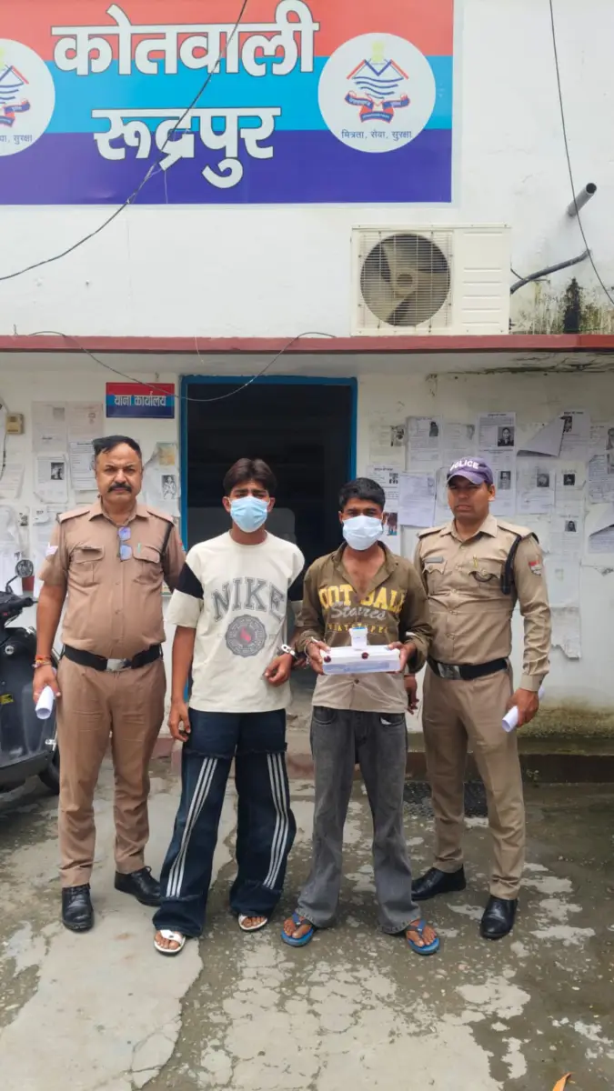 श्रीकृष्ण जन्माष्ठमी की रही धूम,पुलिस लाइन में झूमते दर्शक